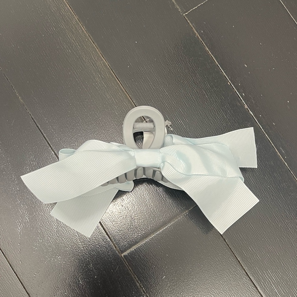 Anthropologie Bow Hair Claw Clip